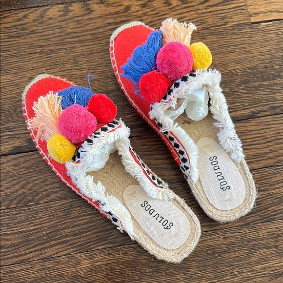 Soludos Women's Red Espadrille Mules with Colorful Tassels - Picture 2 of 3